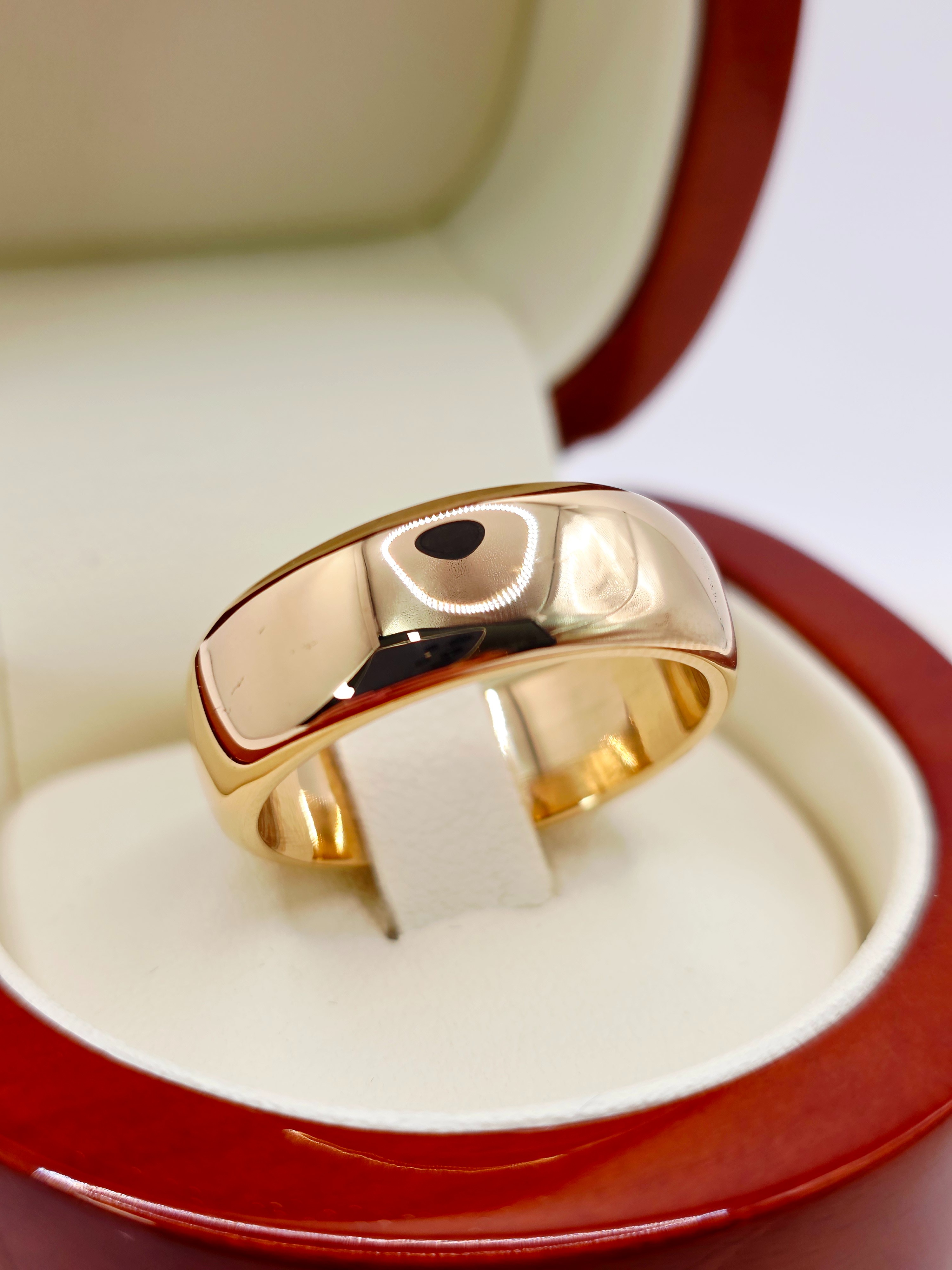 Anillo media caña 8 mm 18 grs Oro 18k 4
