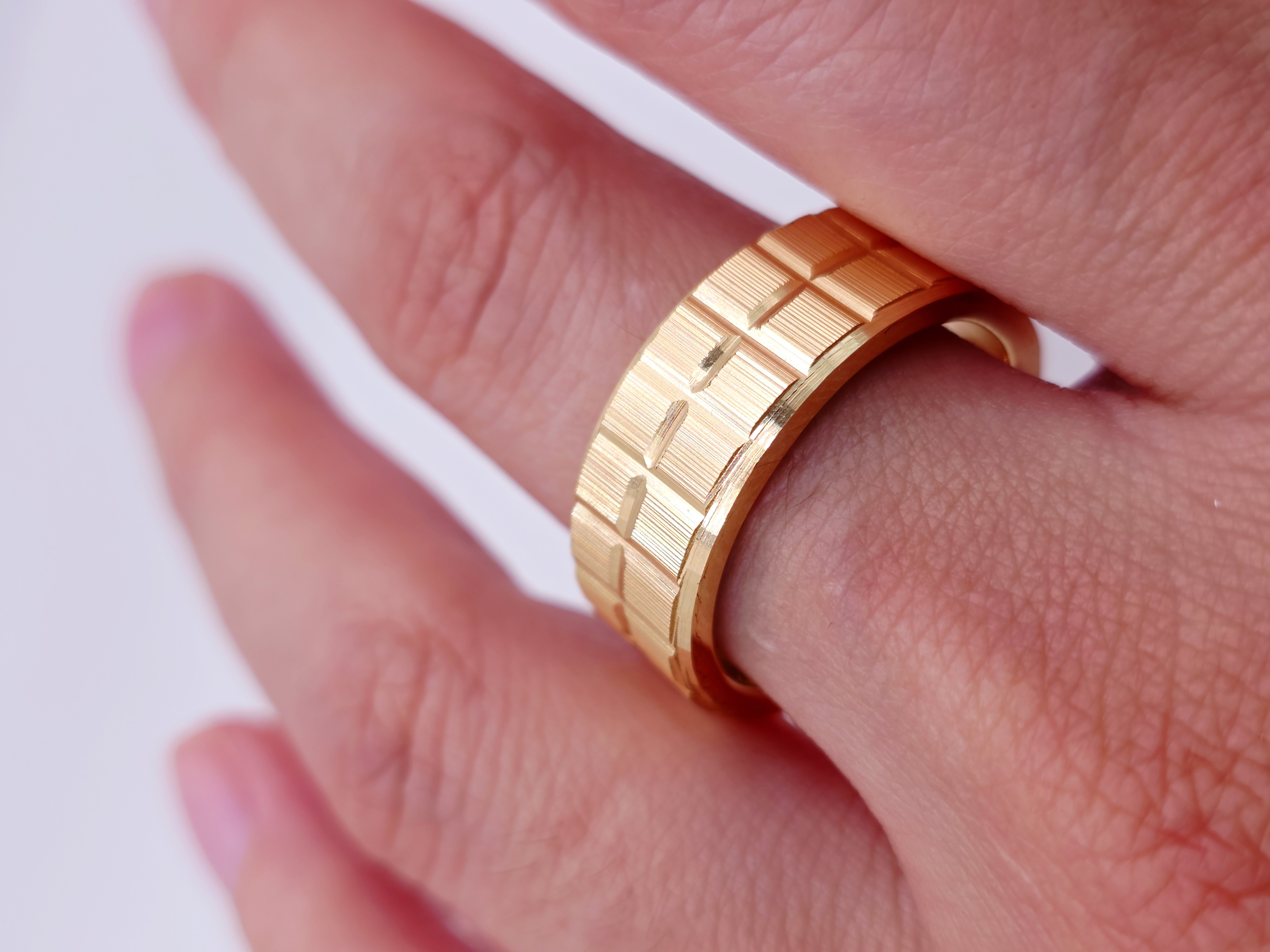 Anillo cruces 8 mm 18 grs Oro 18k 2