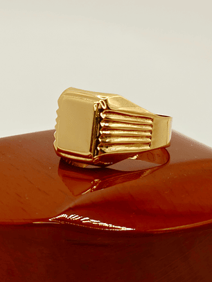 Anillo sello cuadrado 4 grs Oro 18k