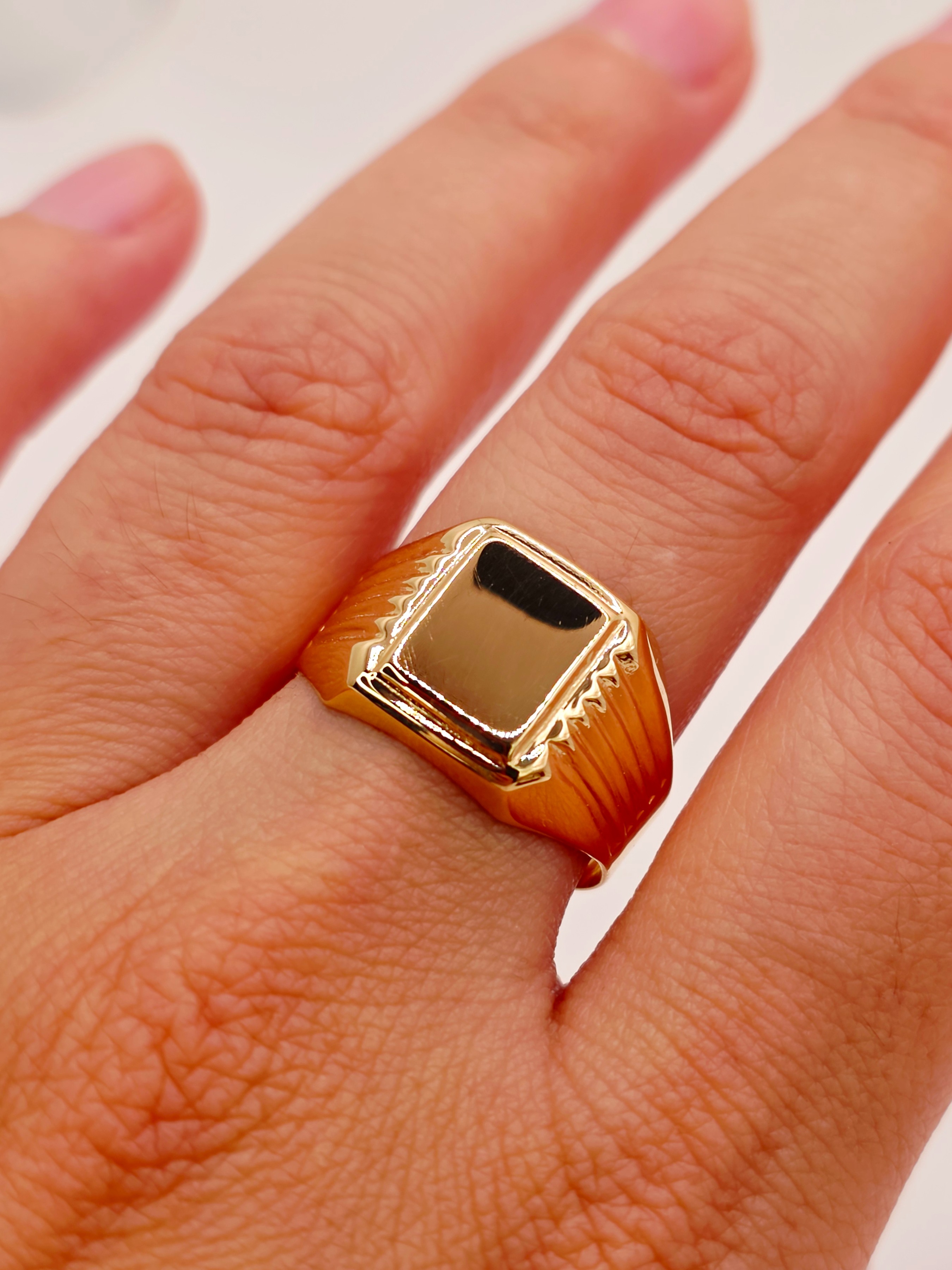 Anillo sello cuadrado 4 grs Oro 18k 6