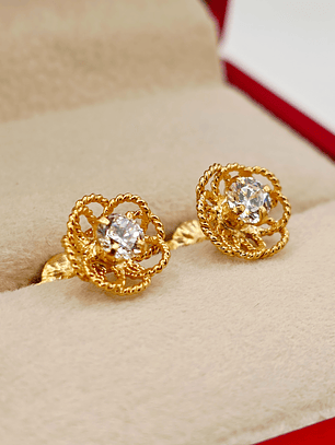 Aros doble flor panal circón 9 mm 2.1 grs Oro 18k