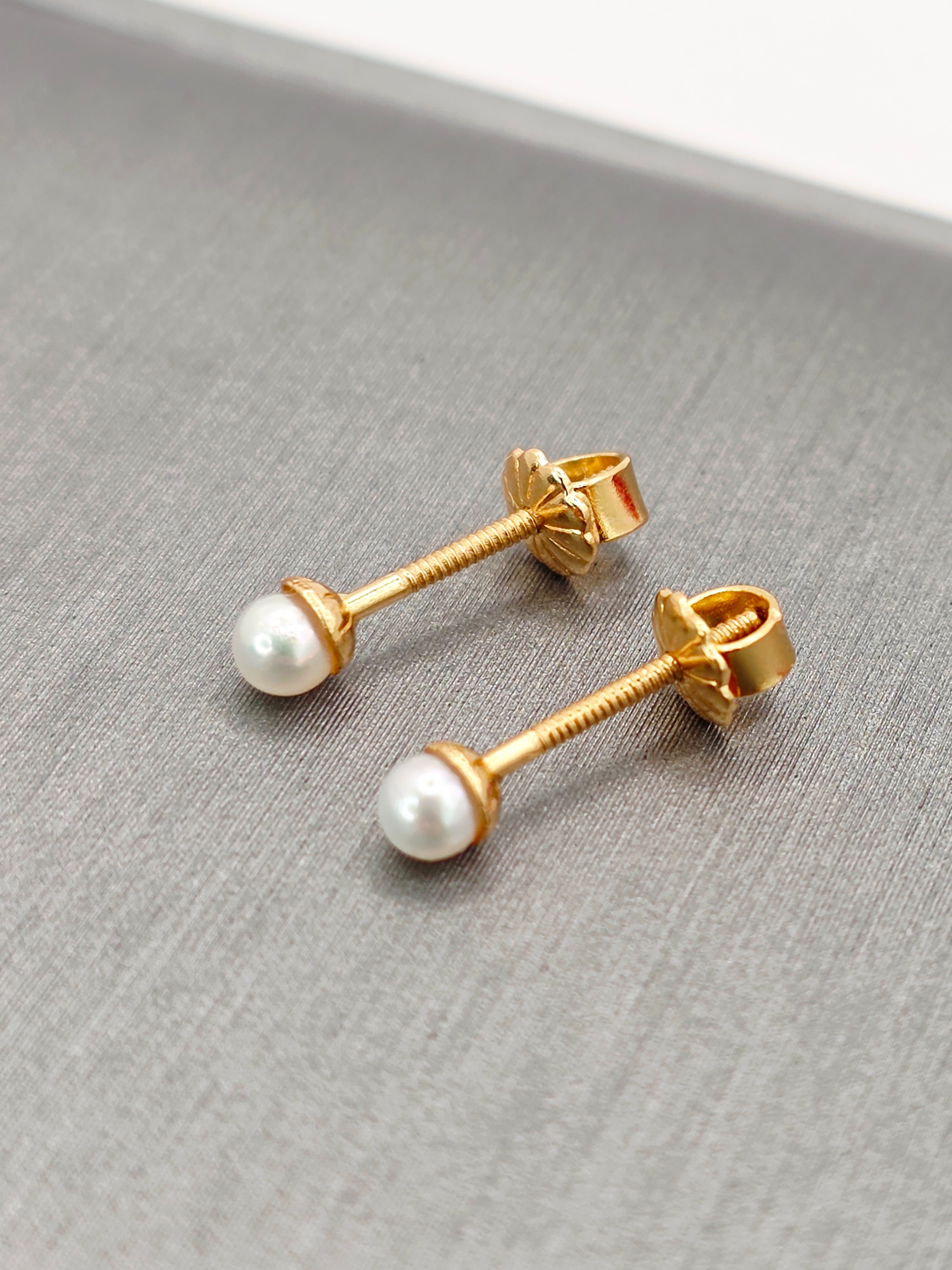 Aros perla cultivada 3 mm 0.8 grs Oro 18k 6