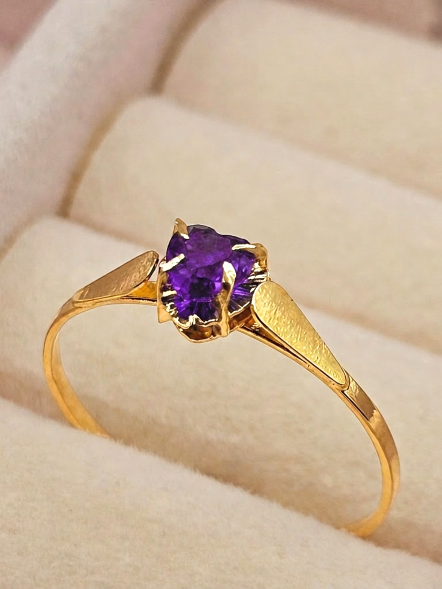Anillo chatón corazón amatista 1.1 grs Oro 18k 2