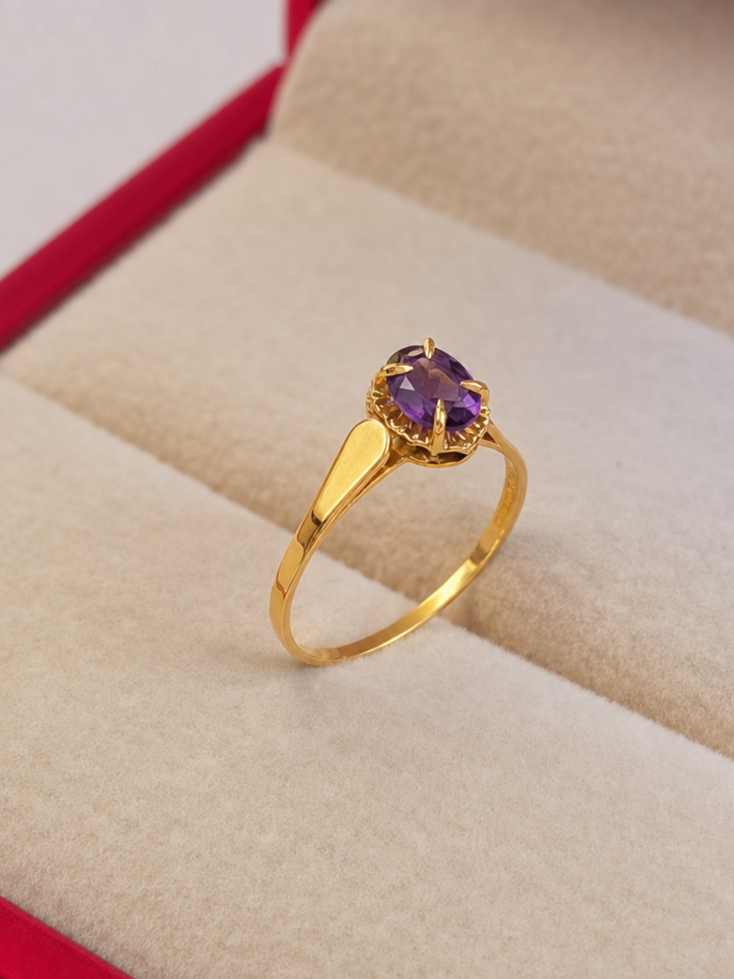 Anillo chatón ovalado amatista 1.1 grs Oro 18k 3