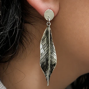 Aros Largos de Plata 950 con Diseño de Hojas | Hechos a Mano en Valparaíso