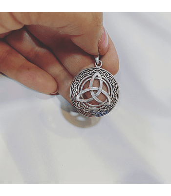 Medallón Triple Cuerno de Odín -37mm 