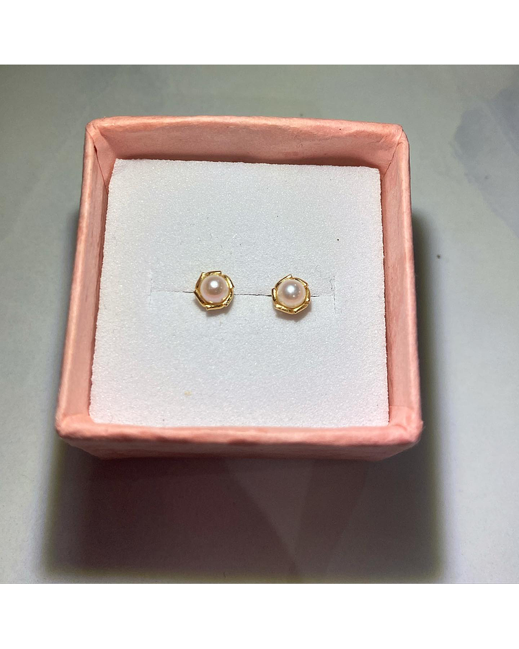 Aros de oro perla entrelazado - 18k