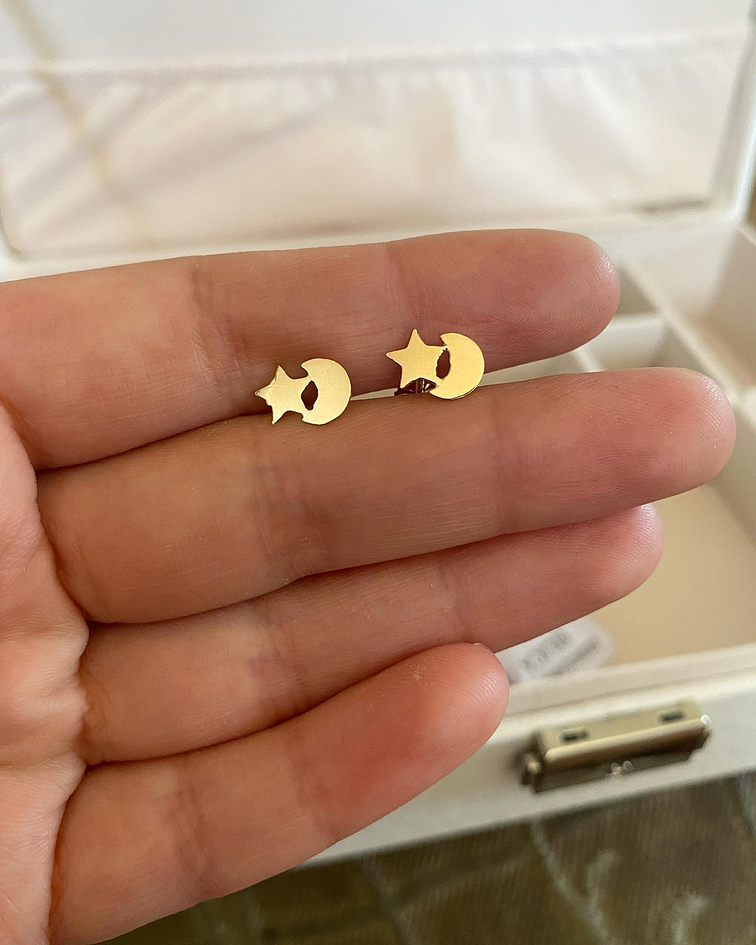 ✨Aros de oro 18k estrella y luna 🌜