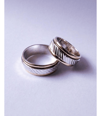 Argollas mil rayas 💎 8 mm