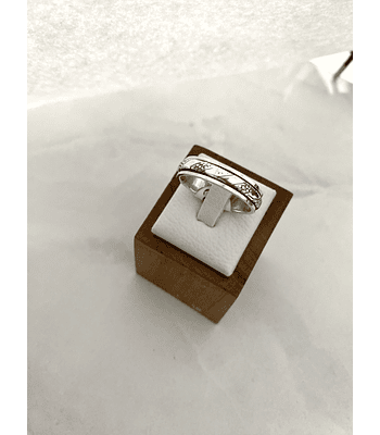 Anillo antiestrés modelo de hombre ✨ líneas