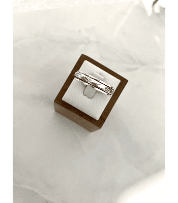 Anillo antiestrés modelo de hombre ✨ líneas