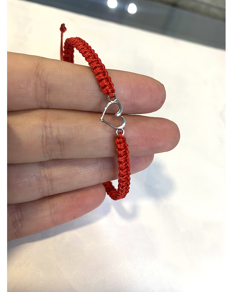 Pulsera hilo rojo con corazón 🌷
