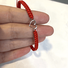 Pulsera hilo rojo con corazón 🌷