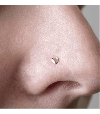 Piercing de nariz modelo corazón 💓 18k