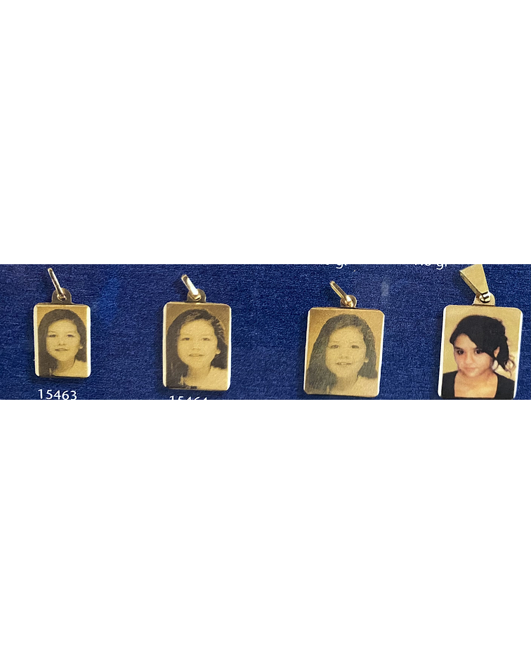 Colgante cuadrado oro 18k con fotograbado 💎