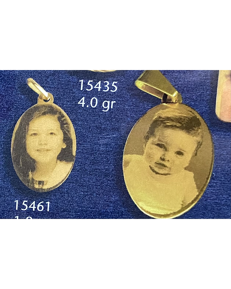 Colgante Ovalado oro 18k con fotograbado 