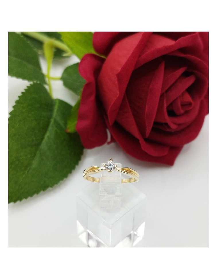 Anillo solitario circón COD 0718