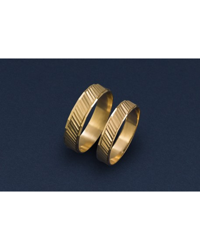 Argolla de oro, modelo facetado plano de 5mm ✨✨✨