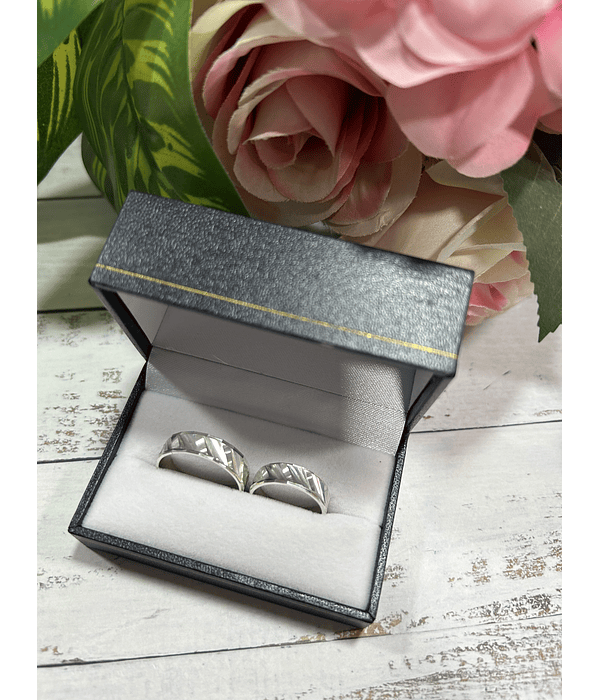 Argollas plata facetada especial 💖