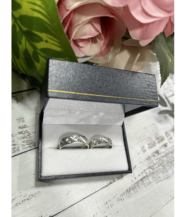 Argollas plata facetada especial 💖