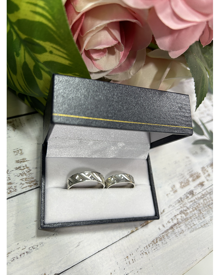 Argollas plata facetada especial 💖