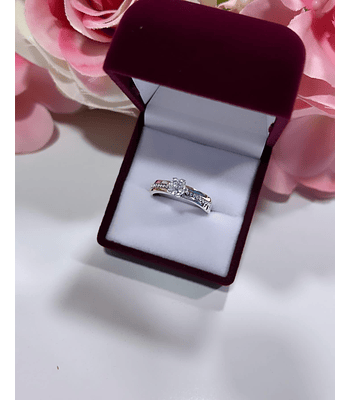 Solitario camino en circón 