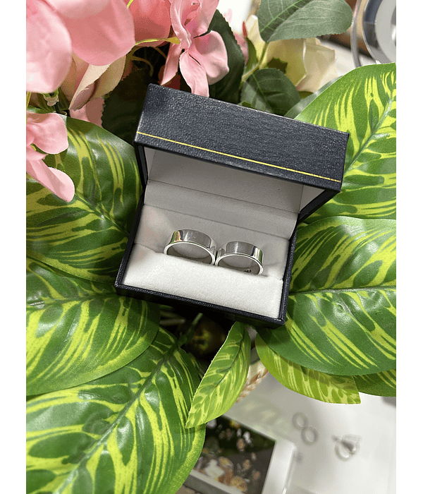 Argollas modelo liso cod 57 