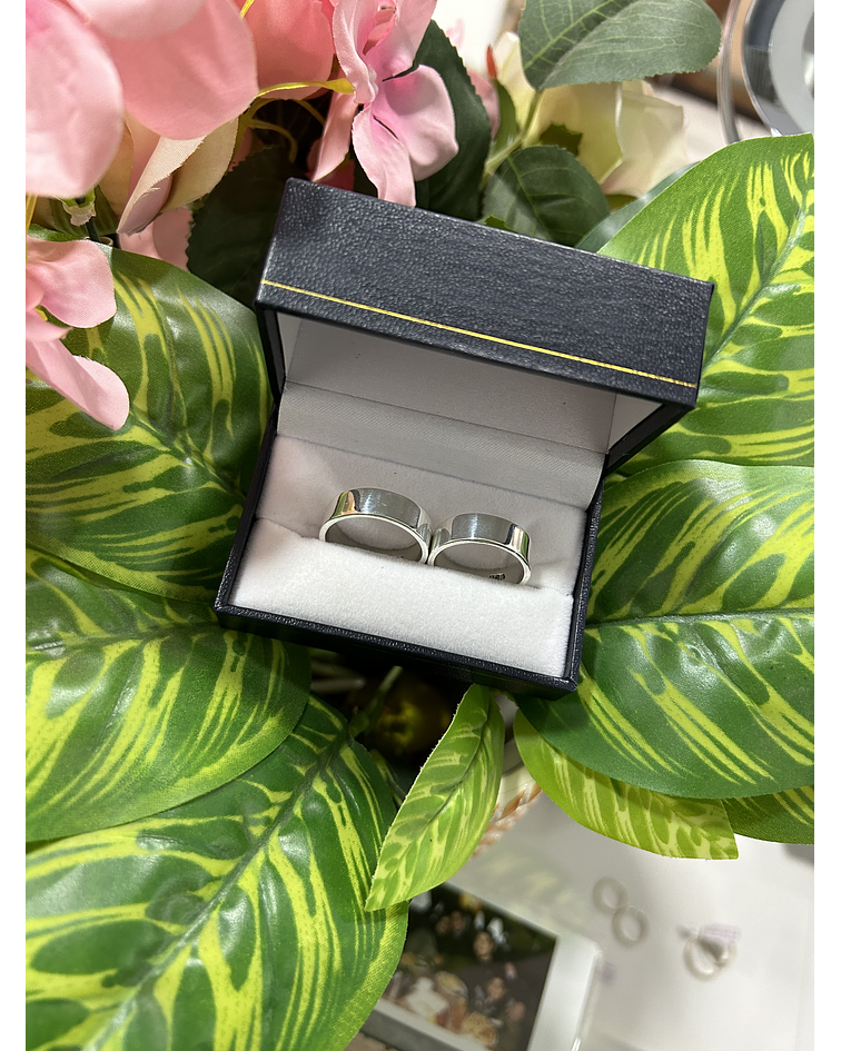 Argollas modelo liso cod 57 