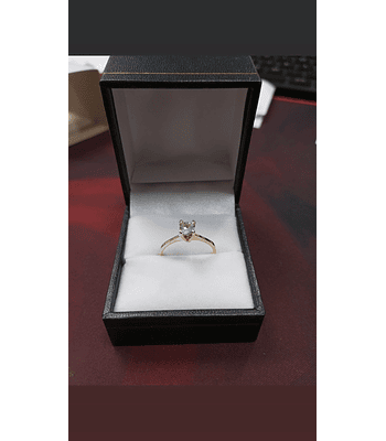 Anillo solitario cuatro puntas ✨ cod 555