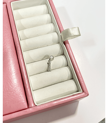 Colgante letra I con circones