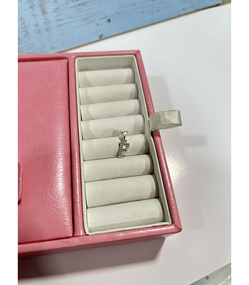 Colgante letra F con circones