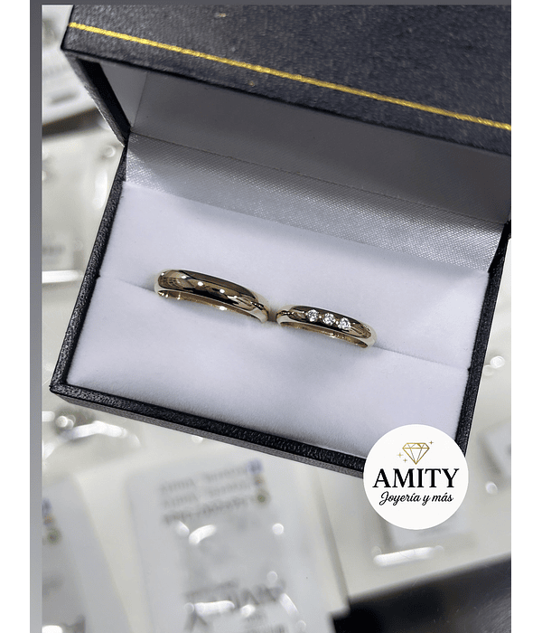 Argollas 4 mm y 3 mm con circones -  5 grs