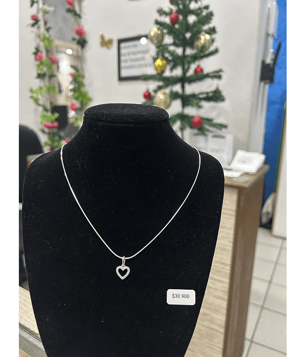 Collar con corazón microcircón 
