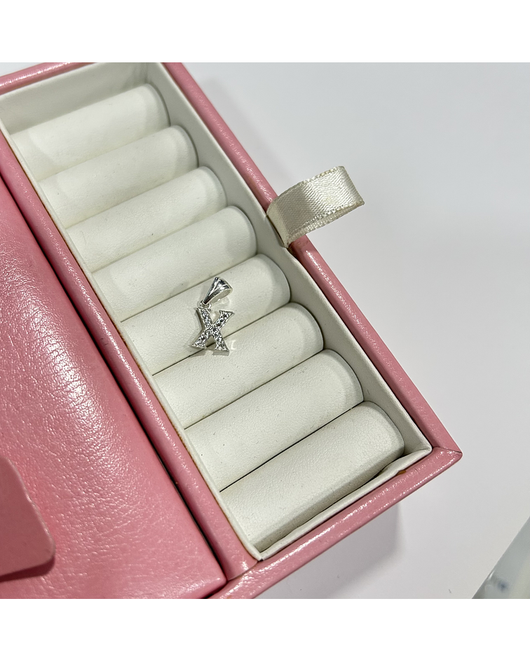 Colgante letra con circones