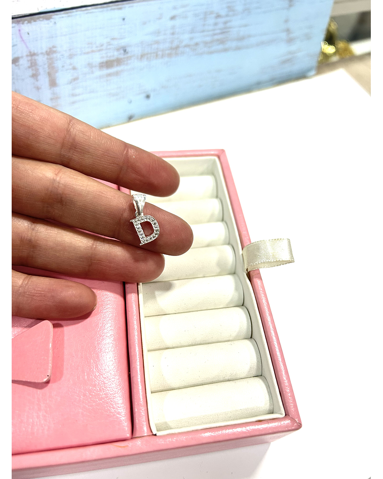 Colgante letra con circones