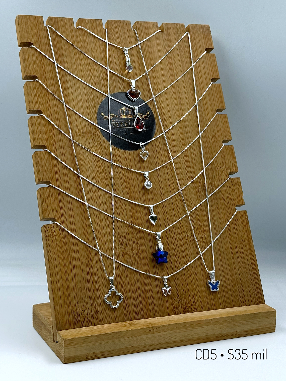 Lote CD5 • Cadenas con dije 1