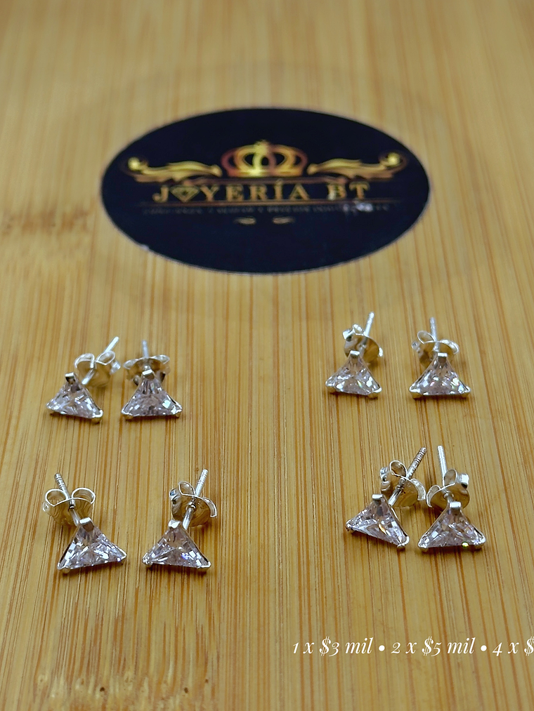 Lote AM10 • 4 aritos 1