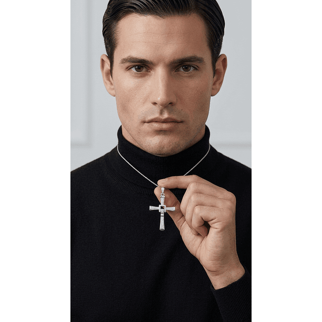 Colgante Cruz Estilo Toretto con Piedras Blancas 2