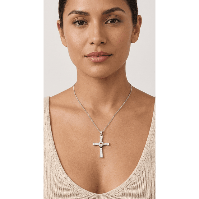 Colgante Cruz Estilo Toretto con Piedras Blancas 3