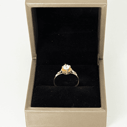 Anillo Oro 18K Chatón Circón