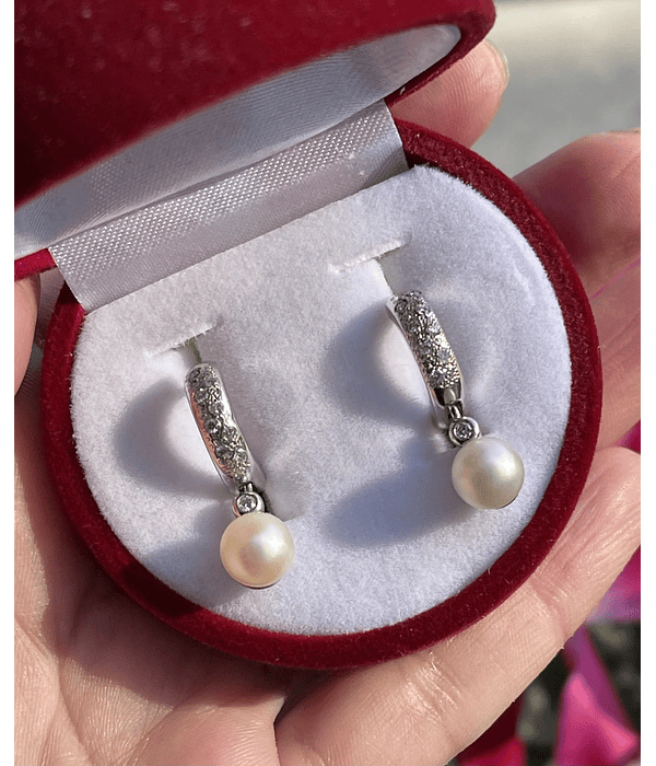Aros de Brillantes con perlas cultivadas en Oro Blanco 18kl