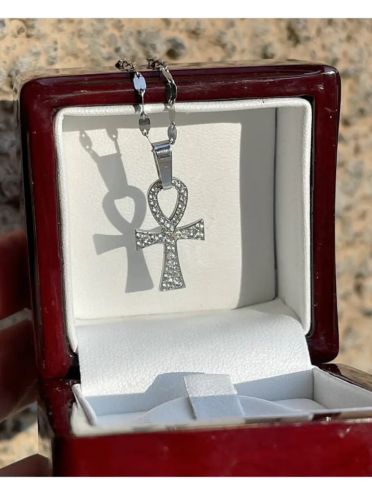 Colgante Cruz con brillantes en Oro Blanco 18K 3