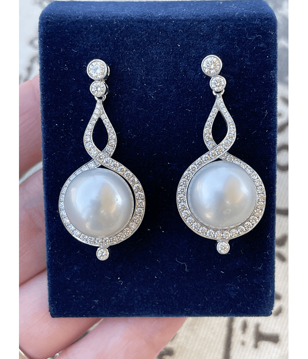 Aros de 1 Ct en Brillantes y perlas cultivadas en Oro Blanco 18kl 