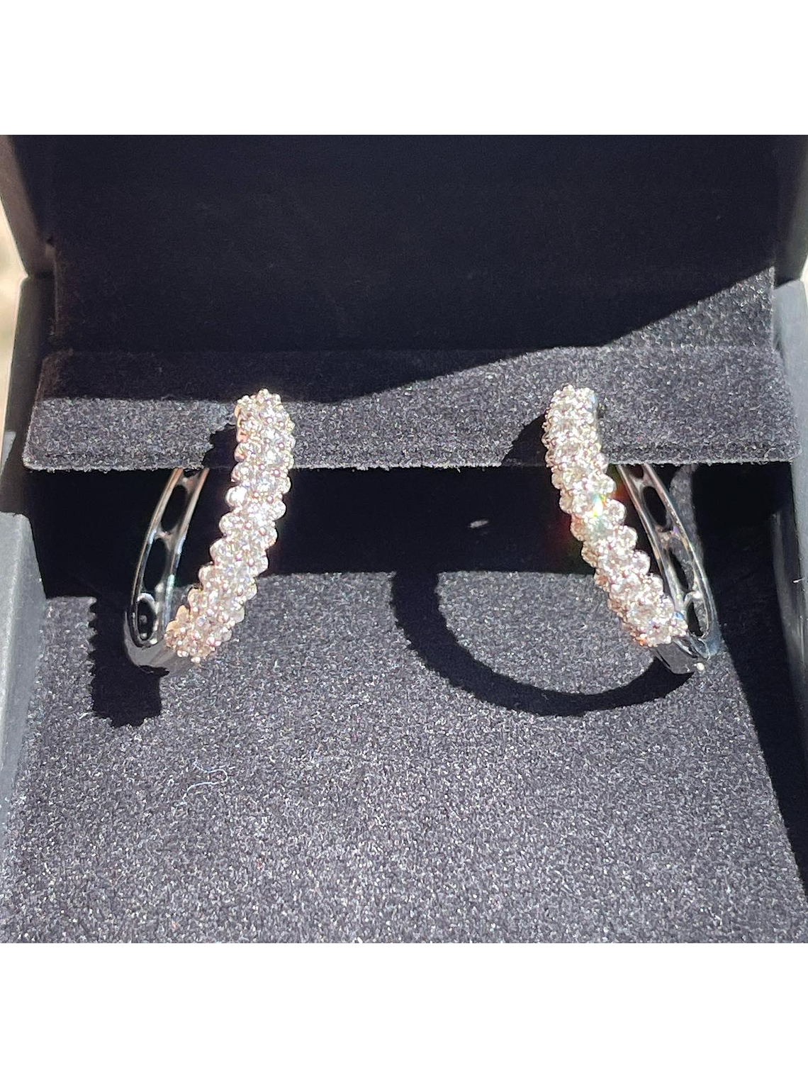 Aros 1 Ct Brillantes modelo Hoops o Argollas Oro Blanco 4