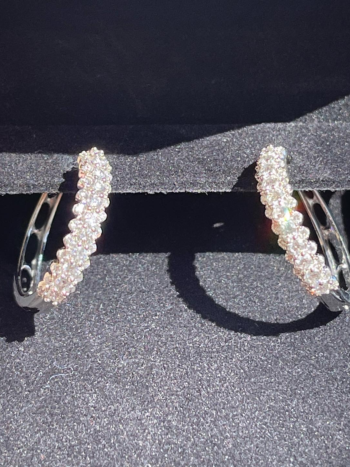 Aros 1 Ct Brillantes modelo Hoops o Argollas Oro Blanco 4