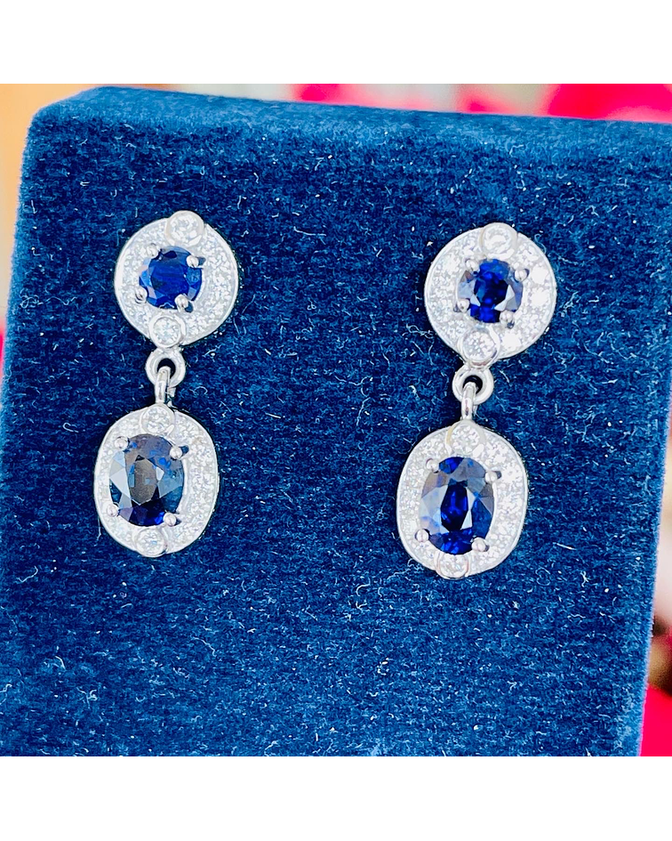 Aros Dobles Zafiros Azules y Diamantes en Oro Blanco 18kl  