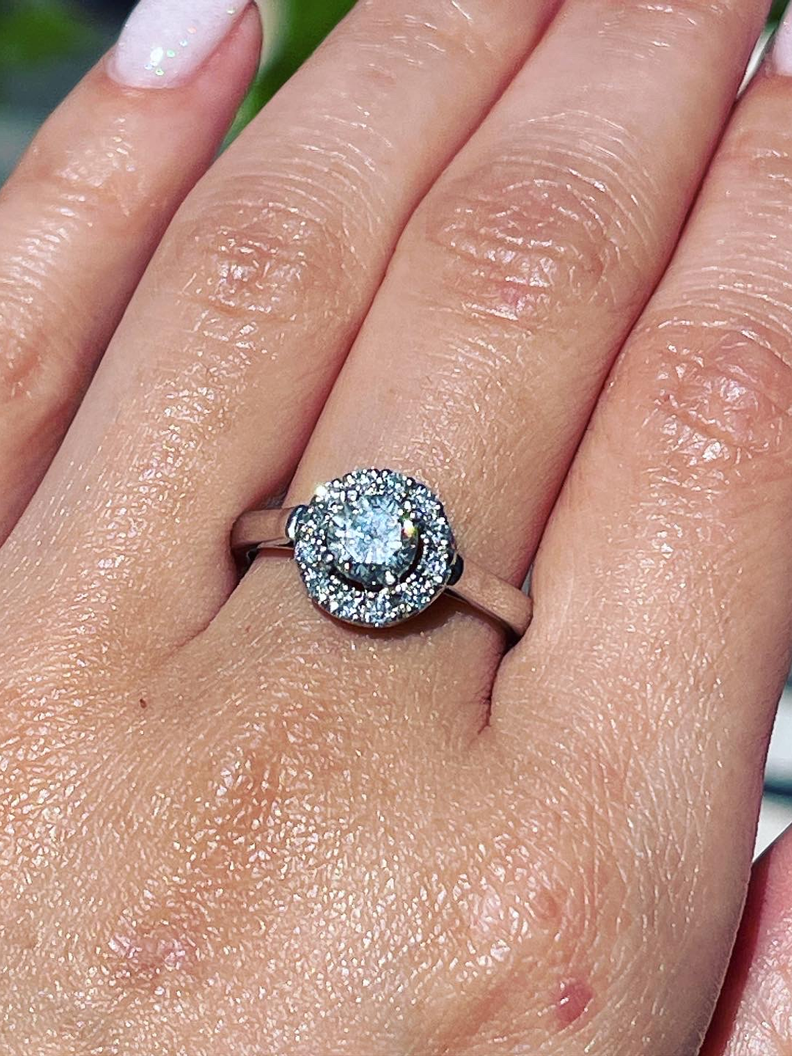 Anillo Solitario 1 Ct Halo de Brillantes Redondo Platino 3