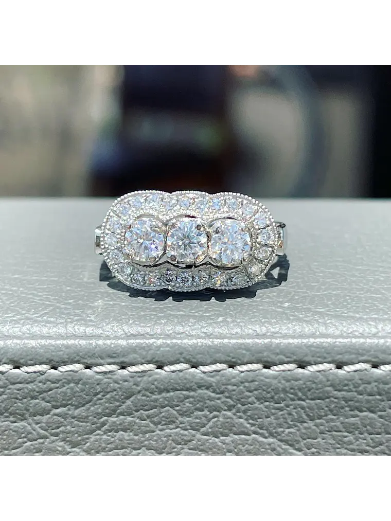 Anillo Vintage Redondo 105 Puntos inspirado en el Anillo de la Nona en Platino 1