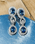 Aros Dobles Zafiros Azules Ceylán y Diamantes en Oro Blanco 18kl  