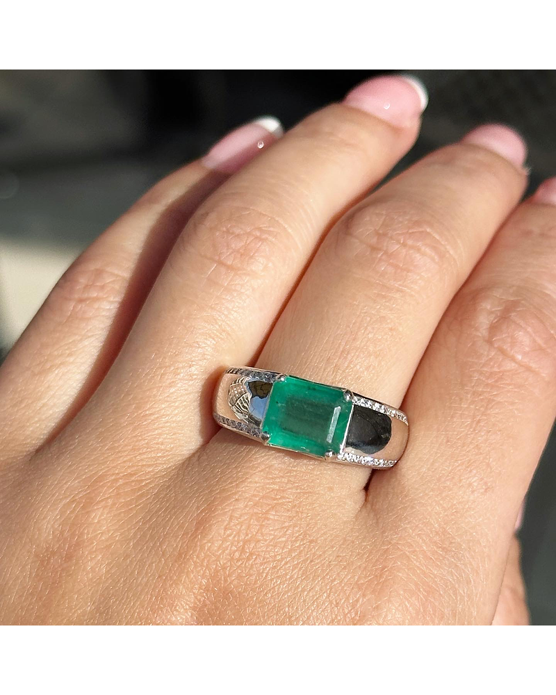 Anillo Preciosa Esmeralda 3 Ct Rectangular Diamantes en Oro Blanco 18K